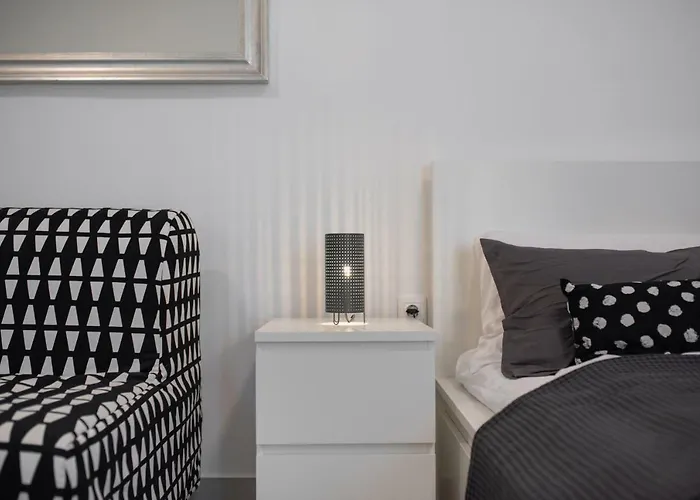 Tara & Ana * פולה