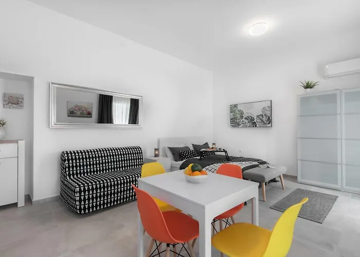 Apartment Tara & Ana Pula
